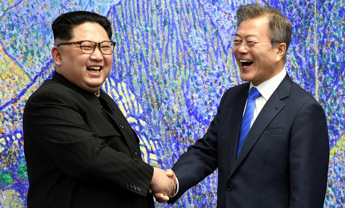 На Корейском полуострове договорись завершить 68-летнюю войну