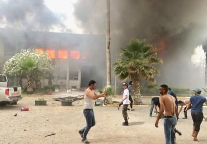 Боевики атаковали Центризбирком в Ливии: фото и видео теракта