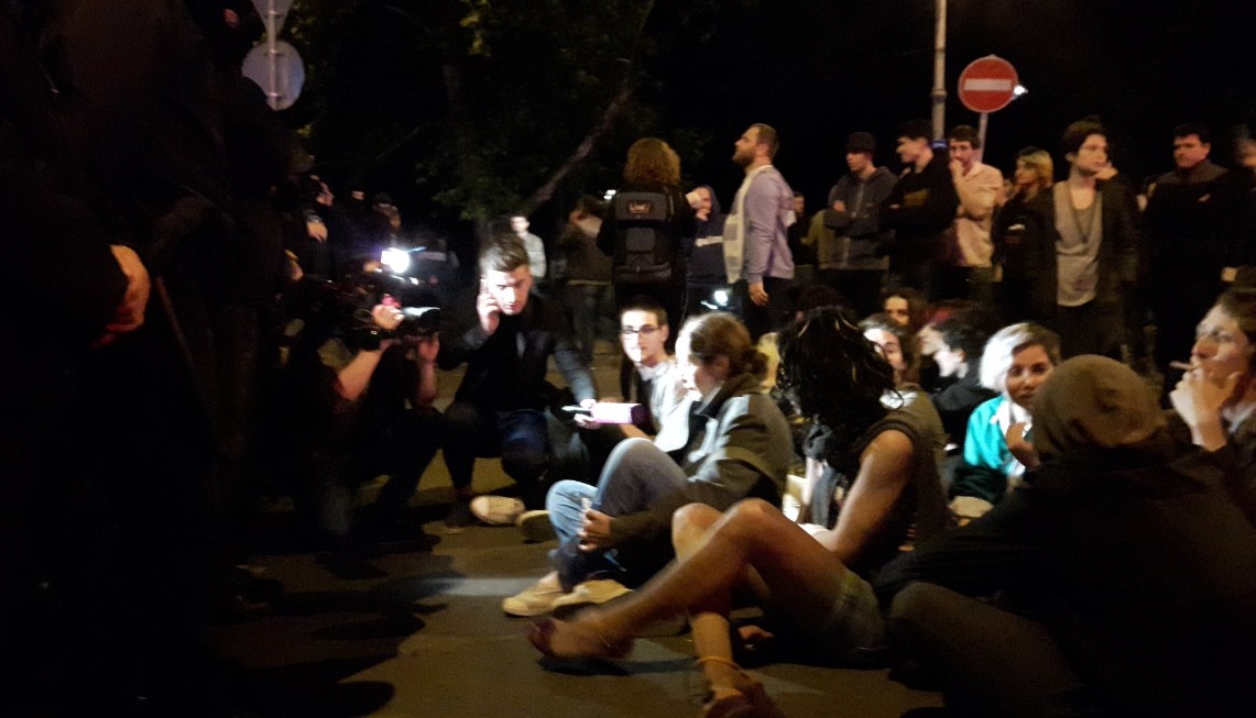 В Тбилиси антинаркотический рейд полиции закончился беспорядками