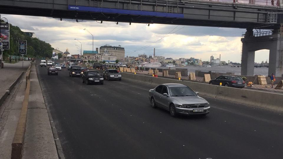 Набережное шоссе в Киеве