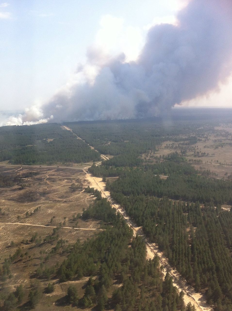 Авиация приостановила тушение лесного пожара в Херсонской области