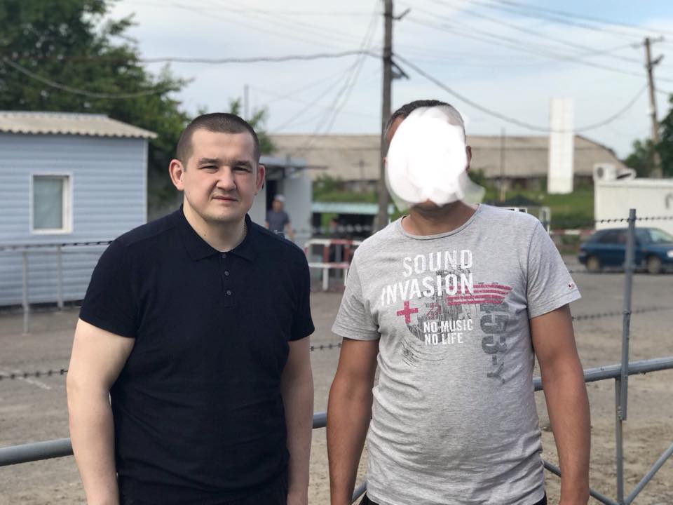 Незаконно держали в тюрьме: в ОРЛО боевики освободили заложника