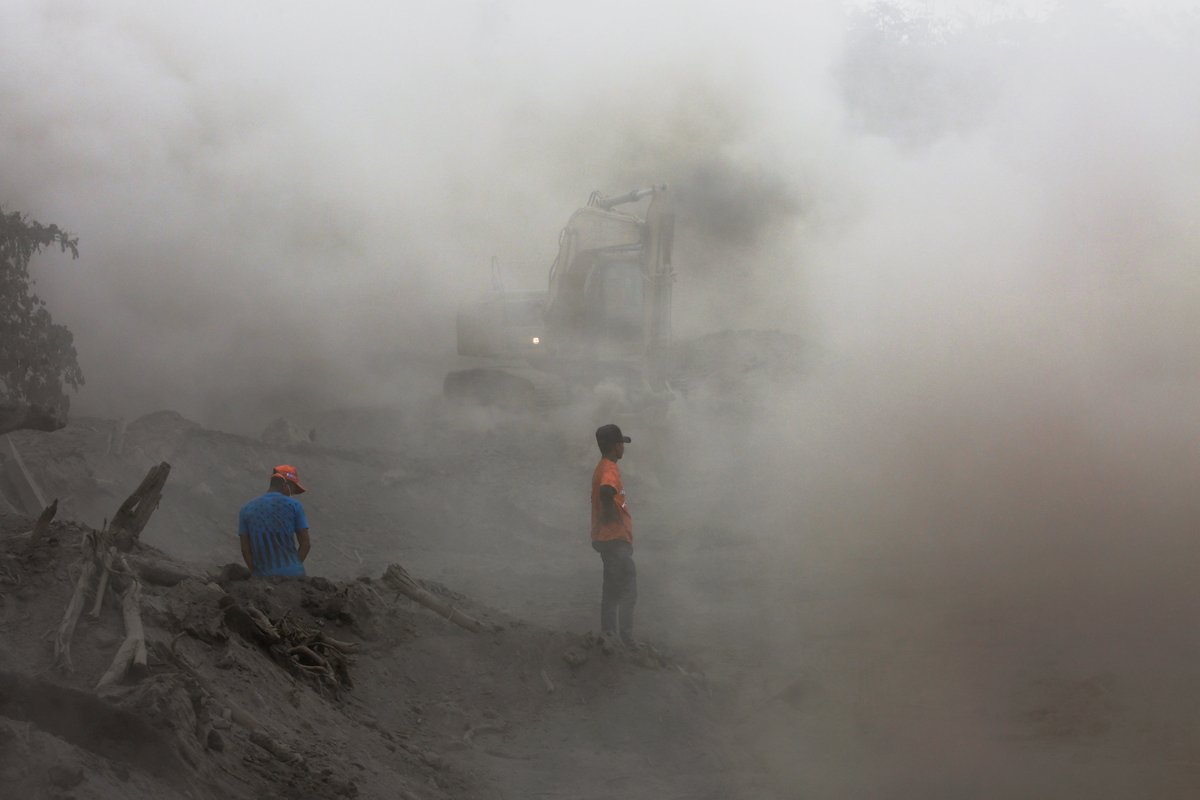 Извержение вулкана в Гватемале: число жертв возросло до 109