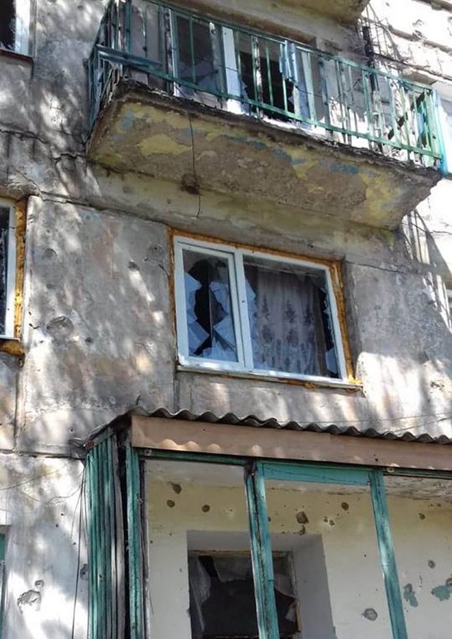 Боевики обстреляли дома в Новотошковском и запустили ракету ПВО