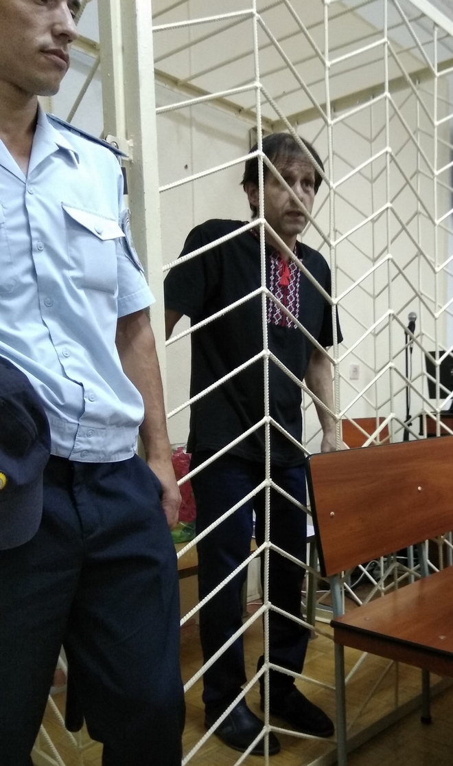 null Фото дня: крымчанин Балух до тюрьмы и на 96-й день голодовки