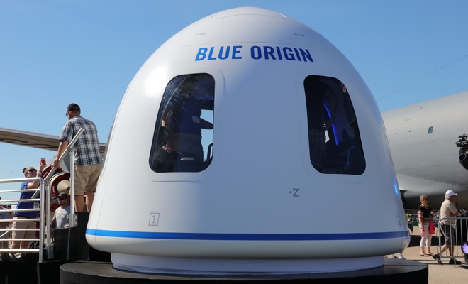 Картинки по запросу Компания Blue Origin будет продавать билеты в космос с 2019 года