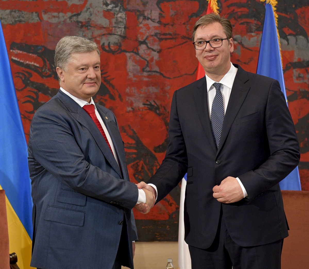 null Украина и Сербия расширили безвиз