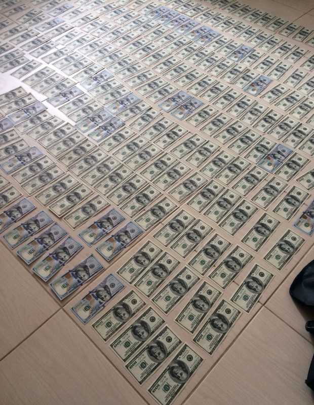 null СБУ раскрыла, за что чиновники Минюста получили "денежный ковер"