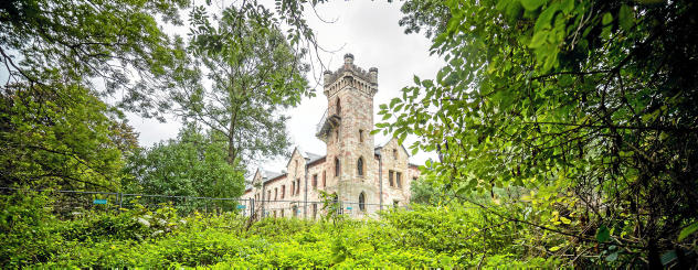 У экс-депутата Госдумы РФ отобрали замок в Германии - фото