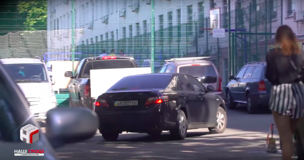 null Алкоголь и лендкрузеры: отдых украинских прокуроров - фото, видео