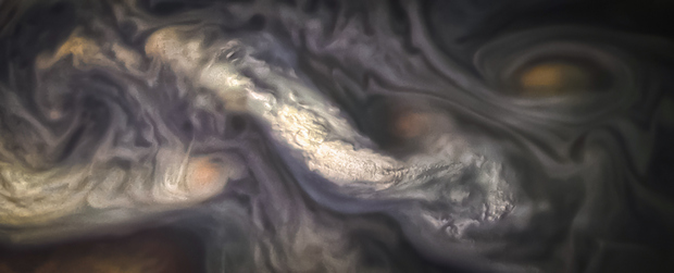 Мрачные, огромные вихри: зонд Juno показал атмосферу Юпитера