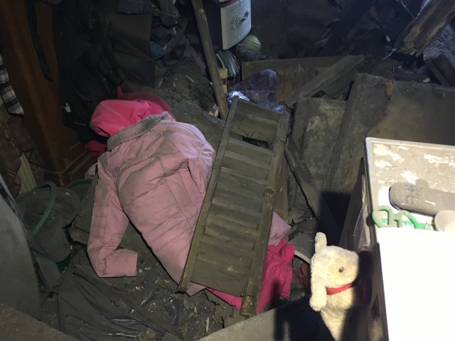 житомир3 В Житомире в жилом доме рухнула крыша: фото