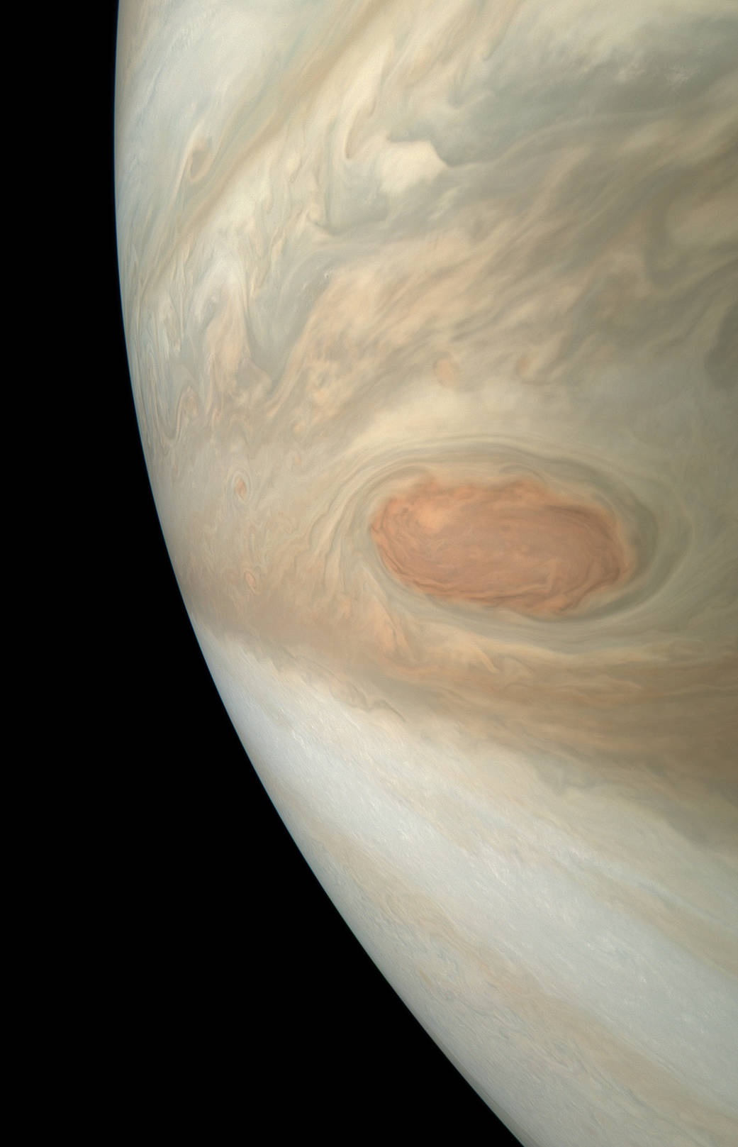Станция Юнона засняла ураган на Юпитере: фото