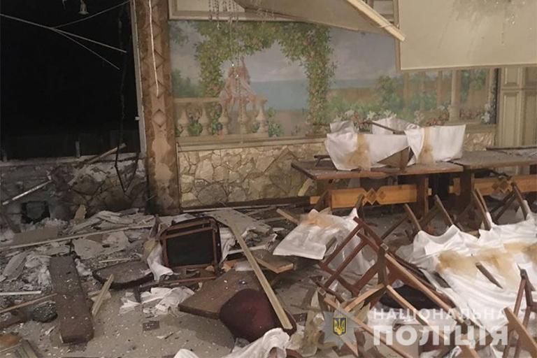 В Косове пятеро мужчин подорвали ресторан - полиция