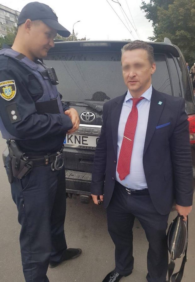 null В Хмельницком задержали "авторитета Робика" с шапкой-ушанкой
