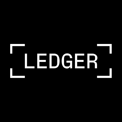 Холодний криптовалютний гаманець Ledger