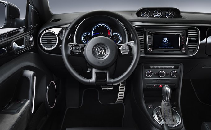 Volkswagen представил "горячий" Beetle R в Лос-Анджелесе