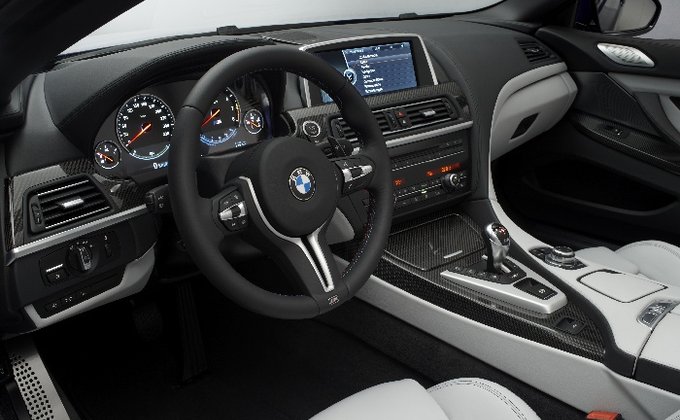 BMW представила новые купе и кабриолет M6
