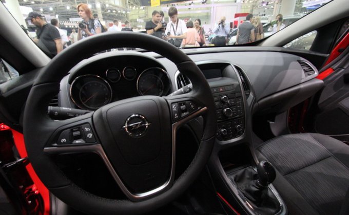 Opel представил на Sia-2012 три новые модели