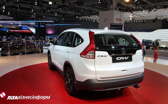 Автосалон в Москве: новое поколение Honda CR-V
