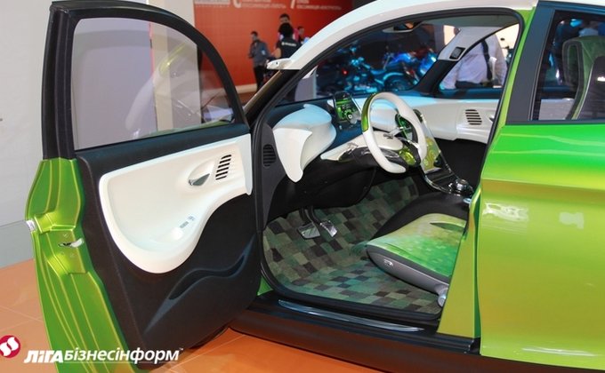 Автосалон в Москве: новый Grand Vitara и "зеленые" авто от Suzuki