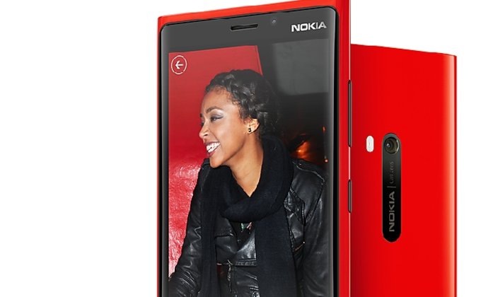 Nokia показала новые смартфоны с беспроводной зарядкой