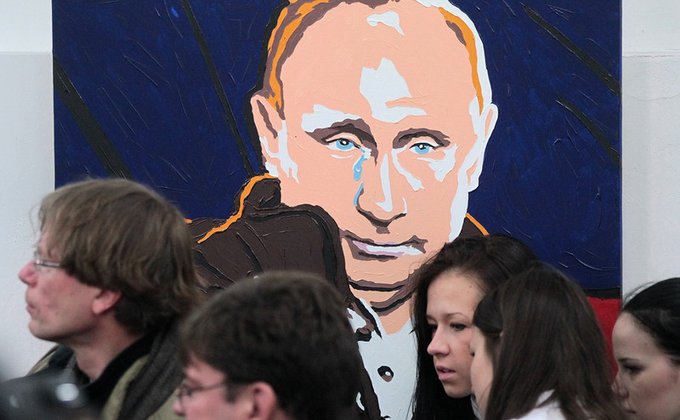 Культ Путина: выставка картин "Президент. Добрейшей души человек"