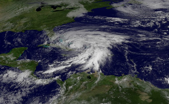 Над Кубой пронесся разрушительный ураган