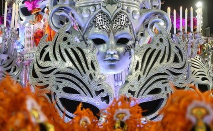 Карнавал в Рио: танцы инопланетян, игрушек и сказочных чудовищ
