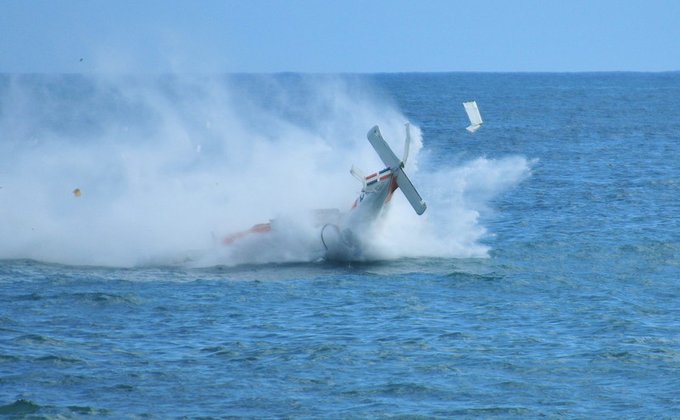 В Доминикане во время воздушного шоу разбился самолет