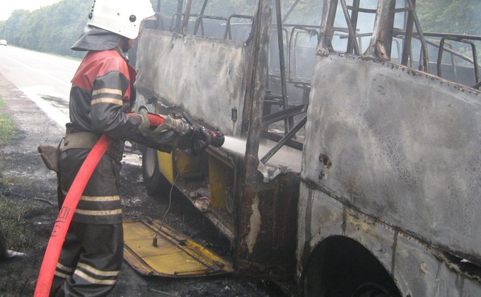 В Полтавской области на ходу загорелся рейсовый автобус 