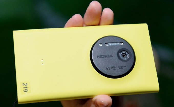 Nokia представила смартфон с 41-мегапиксельной камерой