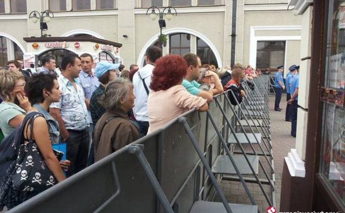 В Киеве перекрыли ж/д вокзал - ждут поезда с патриархом Кириллом