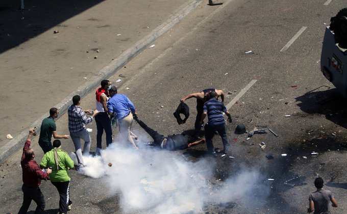 Египет в огне: стрельба на улицах Каира и сотни погибших 