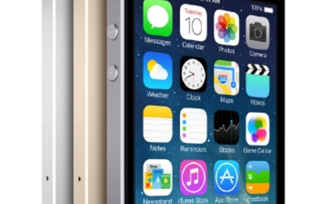Apple презентовал новые iPhone и iOS 7