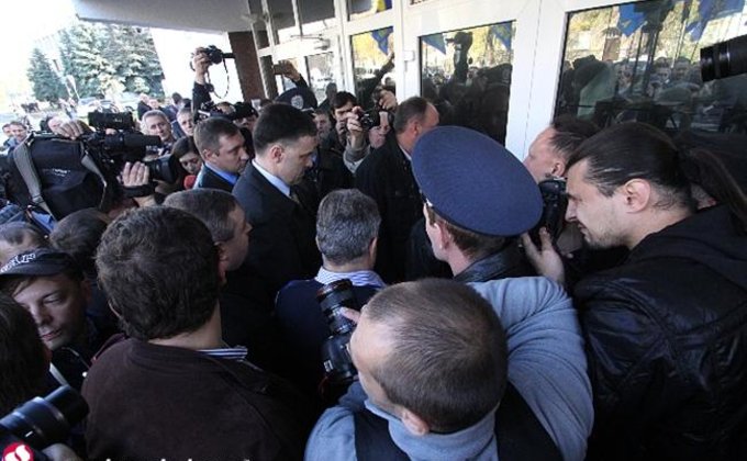 Свободовцы штурмовали МВД, выломаны двери: фото
