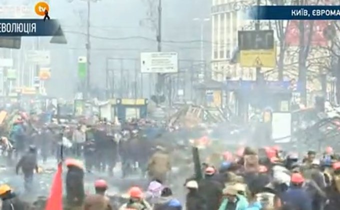 Ситуация на Майдане: много раненых и подготовка к столкновениям