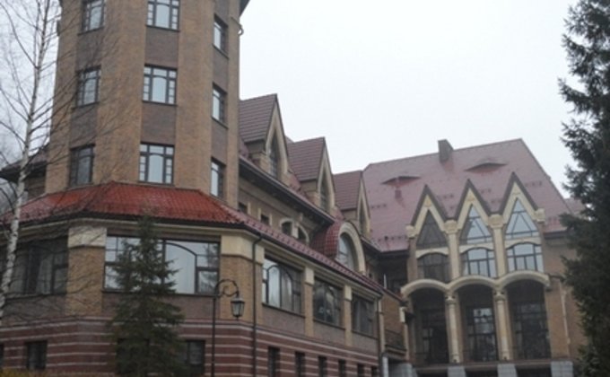 Стала доступной резиденция Януковича в Карпатах: фото из Синегоры