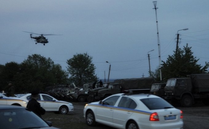 Обстрелянные украинские вертолеты: фото из Славянска