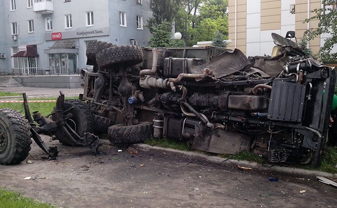 В Донецке уничтожено два КАМАЗа, перевозивших террористов