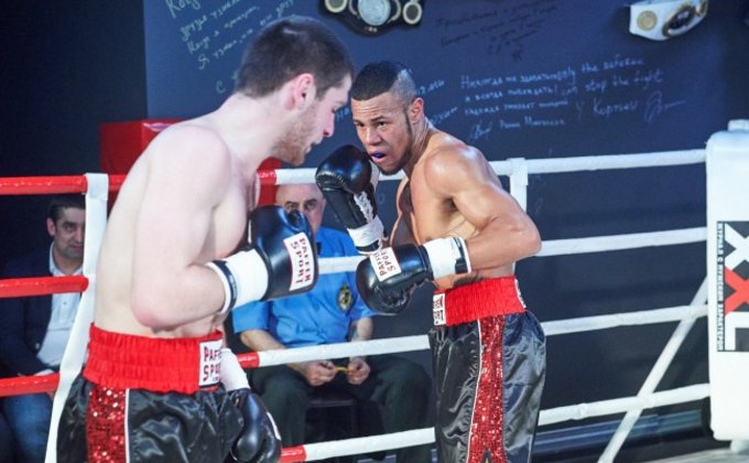 В Киеве состоялся первый боксерский турнир Super 8: фото и видео