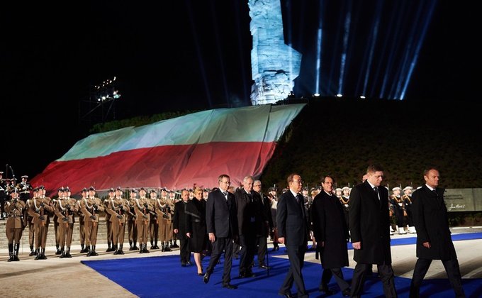 Порошенко в Польше почтил память погибших во Второй мировой войне