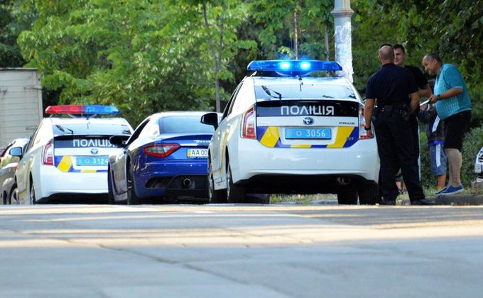 В Киеве полиция на высокой скорости перехватила Maserati: фото