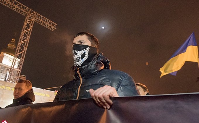 В Киеве прошло факельное шествие ко Дню Соборности: фоторепортаж