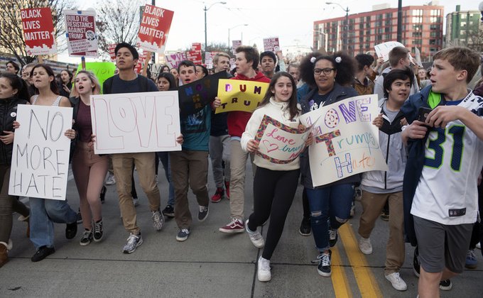 Протесты в США: против Трампа вышли студенты - фото