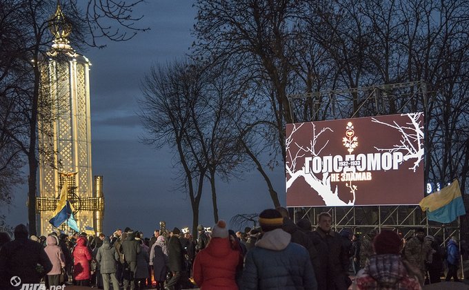 В Украине почтили память жертв Голодоморов