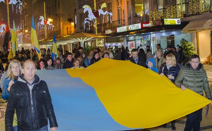 В Украине, ЕС и Канаде почтили память жертв Голодомора: фото