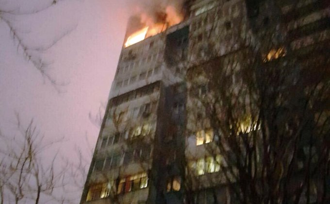 В Днепре горела многоэтажка: эвакуировали 200 человек - фото