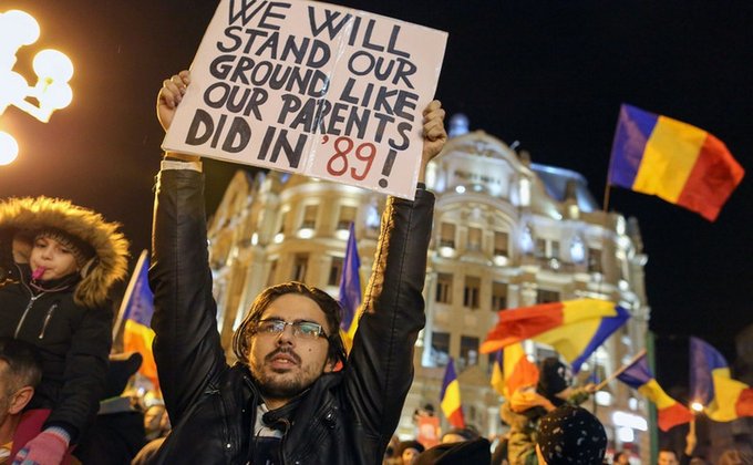 "Мы защищаем твои ценности, Европа": протесты в Румынии - фото