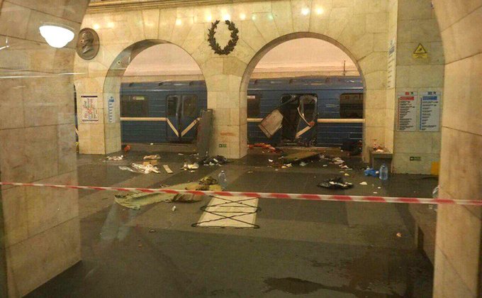 Теракт в Санкт-Петербурге: фоторепортаж с места событий